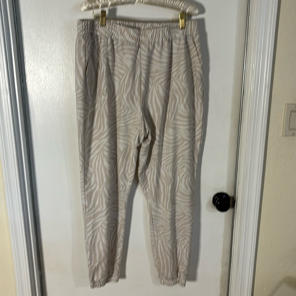 Zoe & Phoebe sweat pants